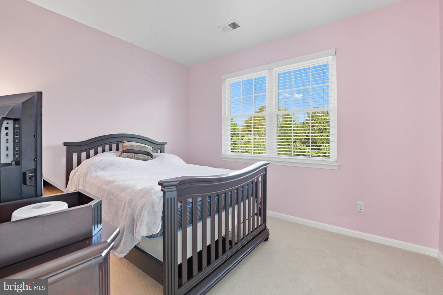 12410 IONA SOUND DR, BRISTOW, Virginia 20136, 3 Bedrooms Bedrooms, ,2 BathroomsBathrooms,Residential,For sale,12410 IONA SOUND DR,VAPW2104472 MLS # VAPW2104472
