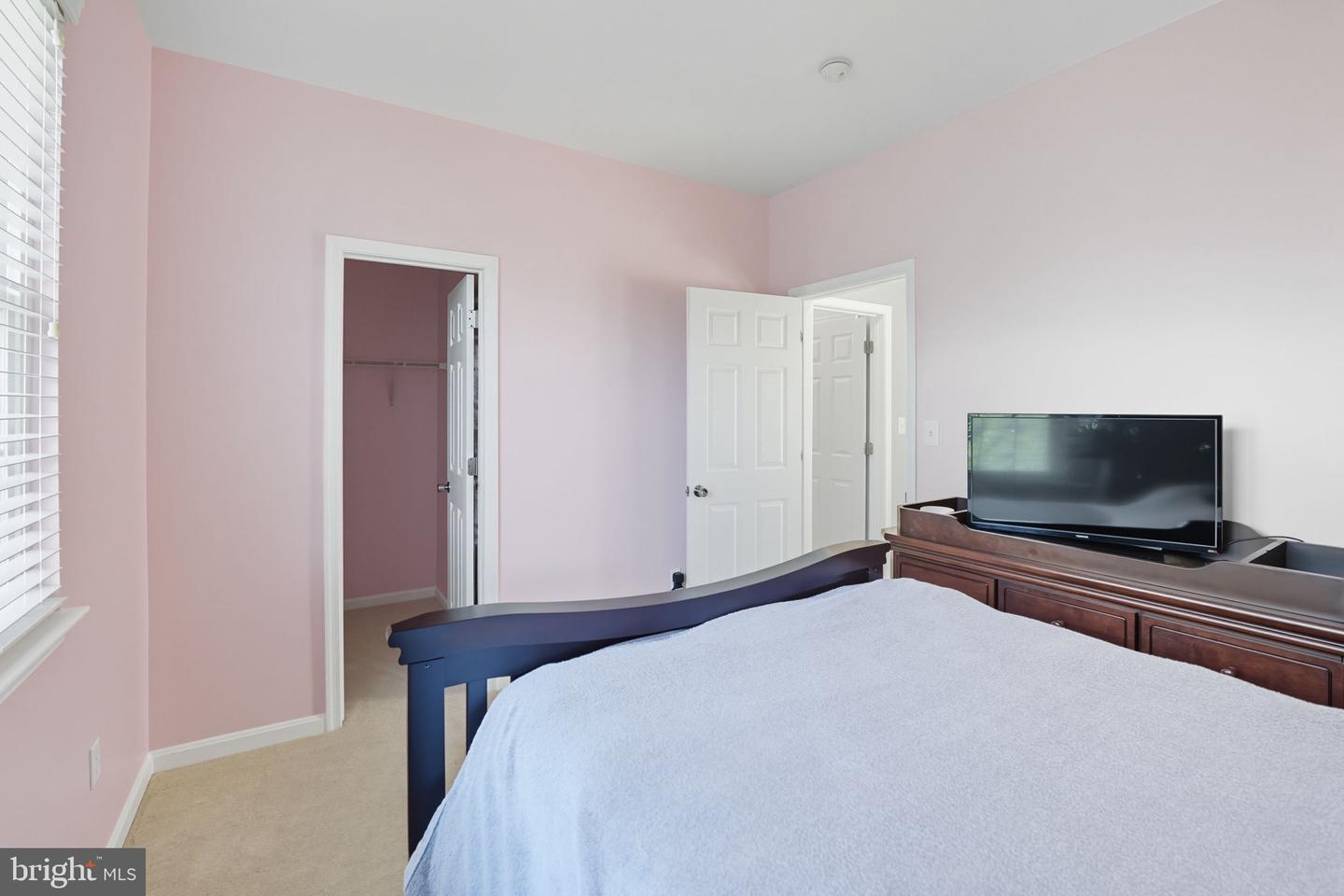 12410 IONA SOUND DR, BRISTOW, Virginia 20136, 3 Bedrooms Bedrooms, ,2 BathroomsBathrooms,Residential,For sale,12410 IONA SOUND DR,VAPW2104472 MLS # VAPW2104472