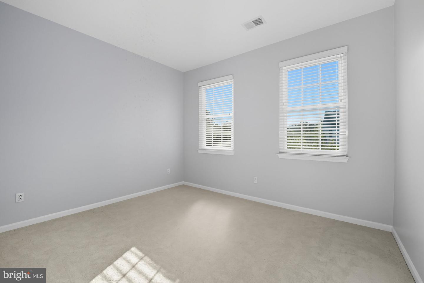 12410 IONA SOUND DR, BRISTOW, Virginia 20136, 3 Bedrooms Bedrooms, ,2 BathroomsBathrooms,Residential,For sale,12410 IONA SOUND DR,VAPW2104472 MLS # VAPW2104472