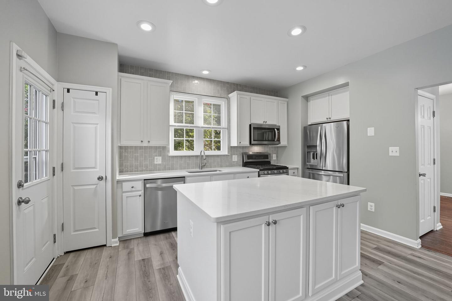 12410 IONA SOUND DR, BRISTOW, Virginia 20136, 3 Bedrooms Bedrooms, ,2 BathroomsBathrooms,Residential,For sale,12410 IONA SOUND DR,VAPW2104472 MLS # VAPW2104472