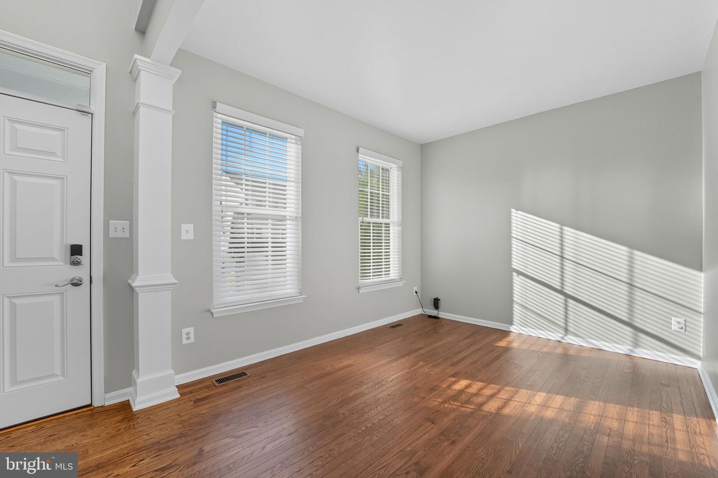 12410 IONA SOUND DR, BRISTOW, Virginia 20136, 3 Bedrooms Bedrooms, ,2 BathroomsBathrooms,Residential,For sale,12410 IONA SOUND DR,VAPW2104472 MLS # VAPW2104472