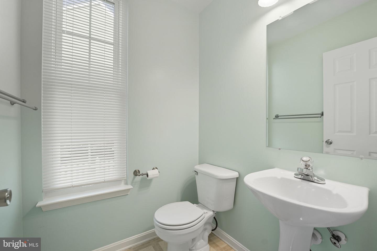 12410 IONA SOUND DR, BRISTOW, Virginia 20136, 3 Bedrooms Bedrooms, ,2 BathroomsBathrooms,Residential,For sale,12410 IONA SOUND DR,VAPW2104472 MLS # VAPW2104472