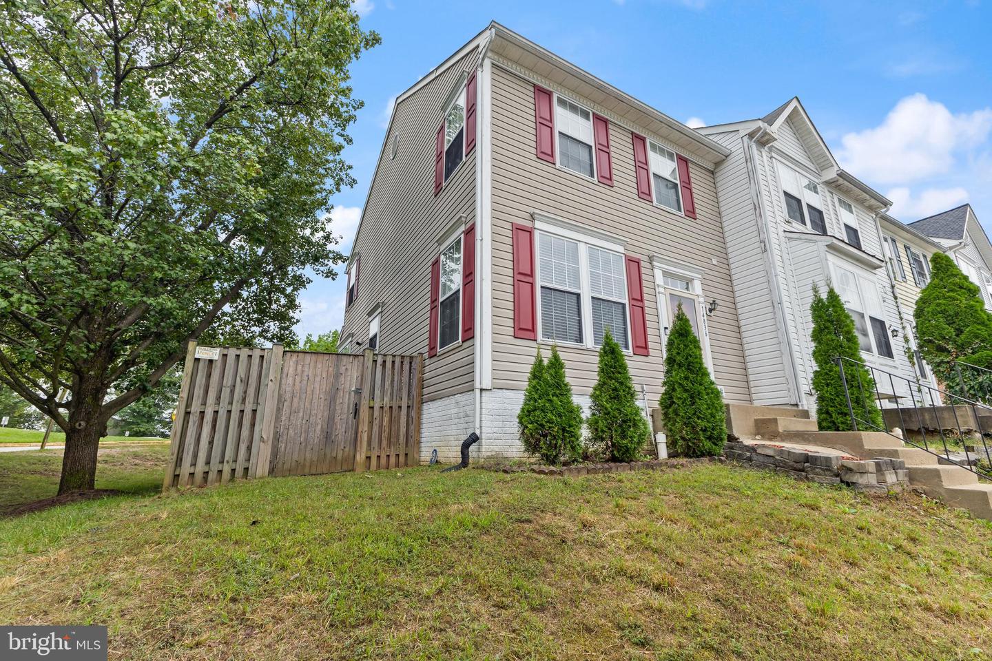 14836 WINDING LOOP, WOODBRIDGE, Virginia 22191, 3 Bedrooms Bedrooms, ,2 BathroomsBathrooms,Residential,For sale,14836 WINDING LOOP,VAPW2104972 MLS # VAPW2104972