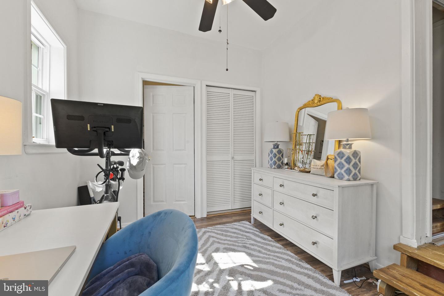 862 N ABINGDON ST, ARLINGTON, Virginia 22203, 3 Bedrooms Bedrooms, ,1 BathroomBathrooms,Residential,For sale,862 N ABINGDON ST,VAAR2064336 MLS # VAAR2064336