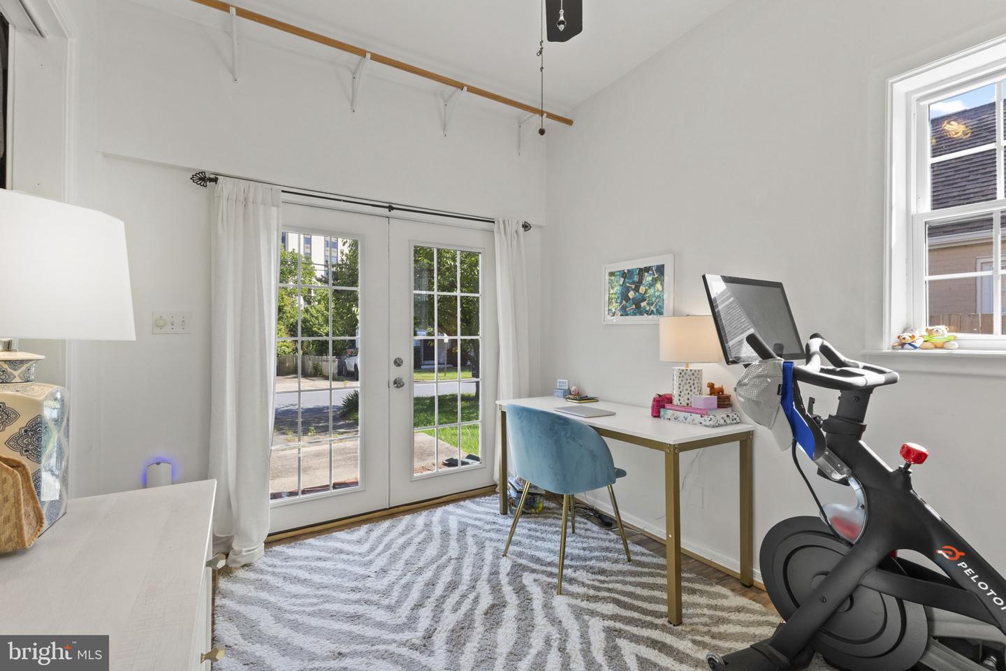 862 N ABINGDON ST, ARLINGTON, Virginia 22203, 3 Bedrooms Bedrooms, ,1 BathroomBathrooms,Residential,For sale,862 N ABINGDON ST,VAAR2064336 MLS # VAAR2064336