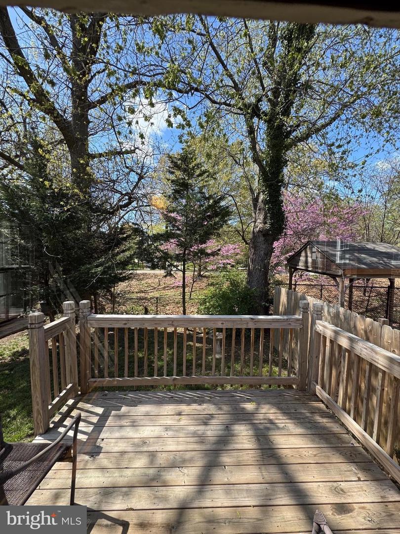 862 N ABINGDON ST, ARLINGTON, Virginia 22203, 3 Bedrooms Bedrooms, ,1 BathroomBathrooms,Residential,For sale,862 N ABINGDON ST,VAAR2064336 MLS # VAAR2064336