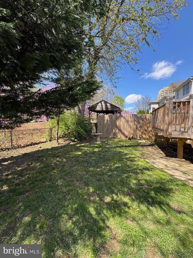 862 N ABINGDON ST, ARLINGTON, Virginia 22203, 3 Bedrooms Bedrooms, ,1 BathroomBathrooms,Residential,For sale,862 N ABINGDON ST,VAAR2064336 MLS # VAAR2064336