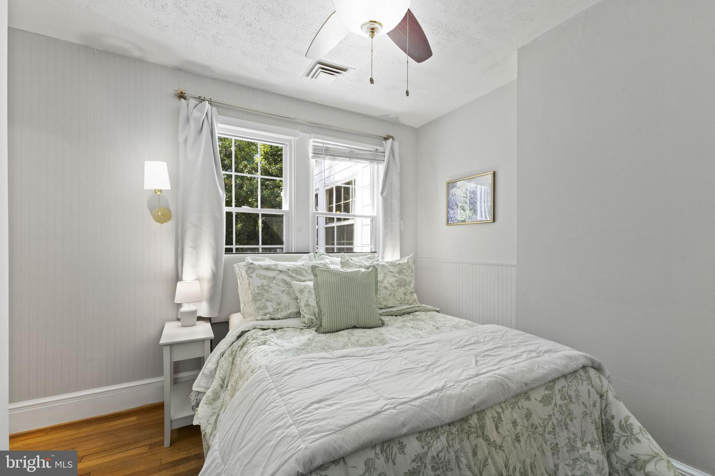 862 N ABINGDON ST, ARLINGTON, Virginia 22203, 3 Bedrooms Bedrooms, ,1 BathroomBathrooms,Residential,For sale,862 N ABINGDON ST,VAAR2064336 MLS # VAAR2064336