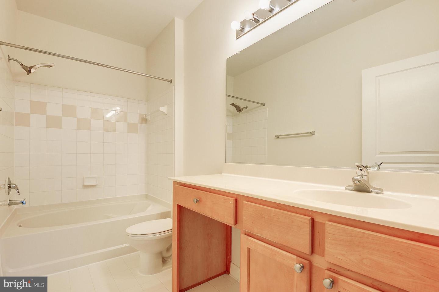 12000 MARKET ST #218, RESTON, Virginia 20190, 2 Bedrooms Bedrooms, 7 Rooms Rooms,2 BathroomsBathrooms,Residential,For sale,12000 MARKET ST #218,VAFX2270154 MLS # VAFX2270154