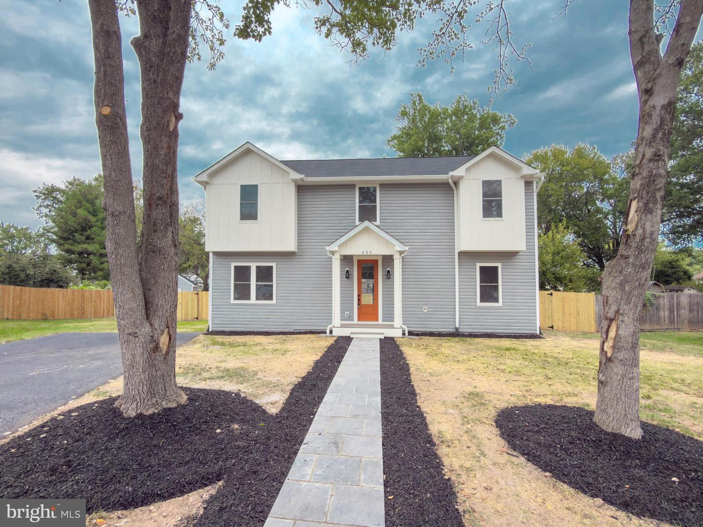 656 STUART CT, HERNDON, Virginia 20170, 5 Bedrooms Bedrooms, ,3 BathroomsBathrooms,Residential,For sale,656 STUART CT,VAFX2272848 MLS # VAFX2272848