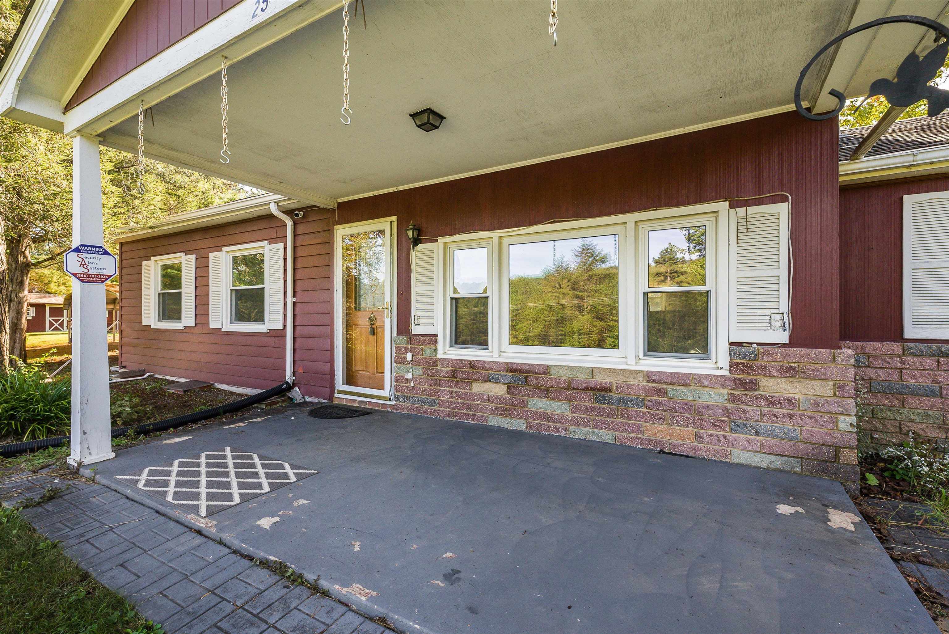 25 RINKER GATE, FORT VALLEY, Virginia 22652, 4 Bedrooms Bedrooms, ,2 BathroomsBathrooms,Residential,25 RINKER GATE,669746 MLS # 669746