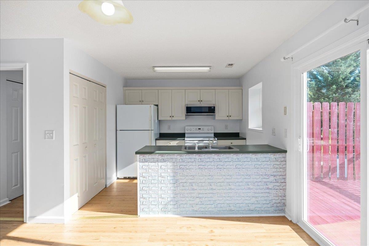 2387 KING ARTHURS CT, HARRISONBURG, Virginia 22801, 2 Bedrooms Bedrooms, ,2 BathroomsBathrooms,Residential,2387 KING ARTHURS CT,669749 MLS # 669749