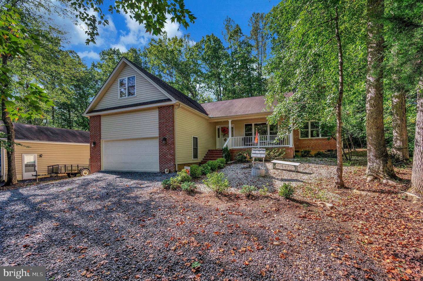 216 BATTLEFIELD RD, LOCUST GROVE, Virginia 22508, 4 Bedrooms Bedrooms, 11 Rooms Rooms,2 BathroomsBathrooms,Residential,For sale,216 BATTLEFIELD RD,VAOR2012244 MLS # VAOR2012244
