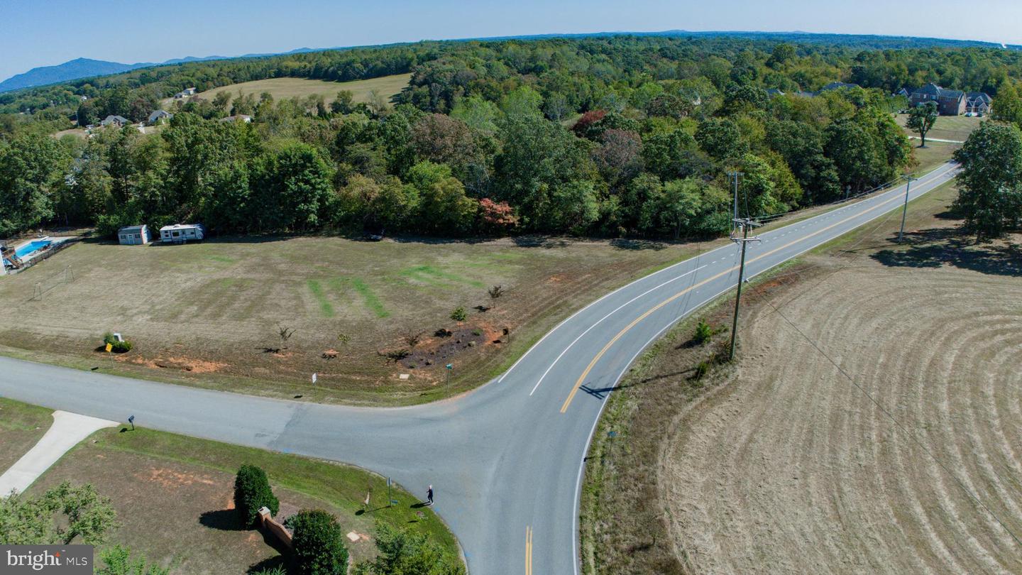 1079 HIGH OAKS DR, FOREST, Virginia 24551, 4 Bedrooms Bedrooms, ,3 BathroomsBathrooms,Residential,For sale,1079 HIGH OAKS DR,VABV2000254 MLS # VABV2000254
