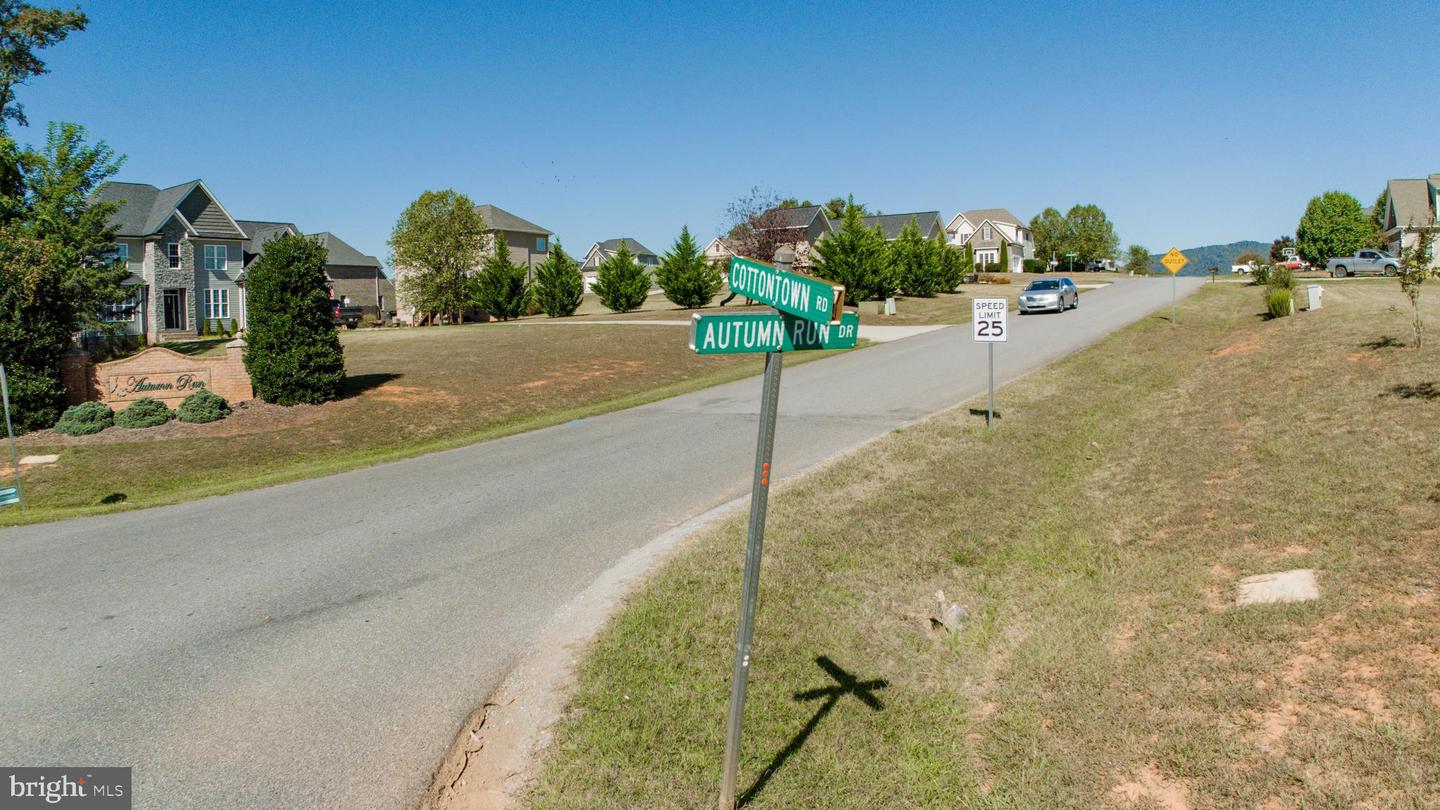 1079 HIGH OAKS DR, FOREST, Virginia 24551, 4 Bedrooms Bedrooms, ,3 BathroomsBathrooms,Residential,For sale,1079 HIGH OAKS DR,VABV2000254 MLS # VABV2000254