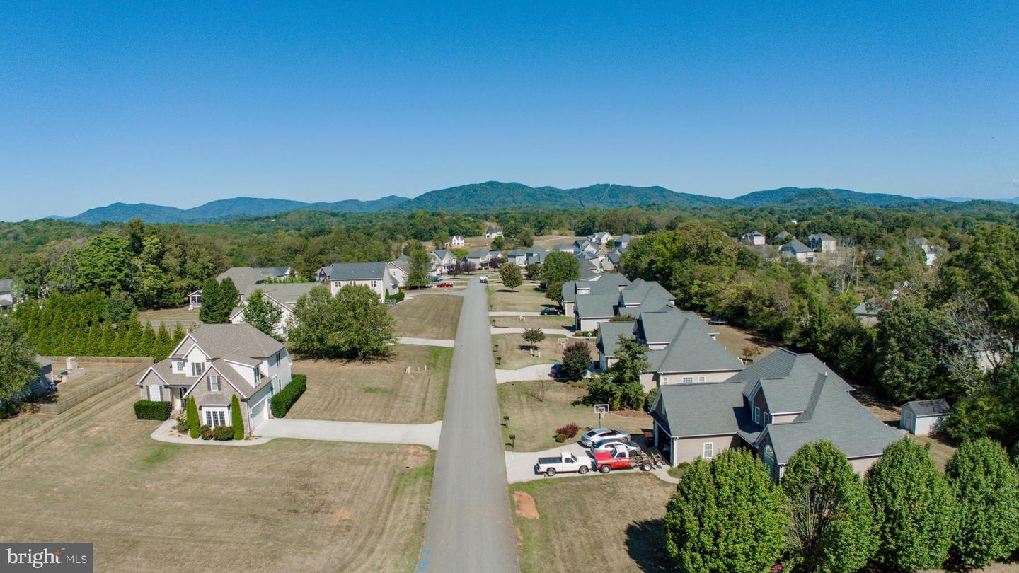1079 HIGH OAKS DR, FOREST, Virginia 24551, 4 Bedrooms Bedrooms, ,3 BathroomsBathrooms,Residential,For sale,1079 HIGH OAKS DR,VABV2000254 MLS # VABV2000254