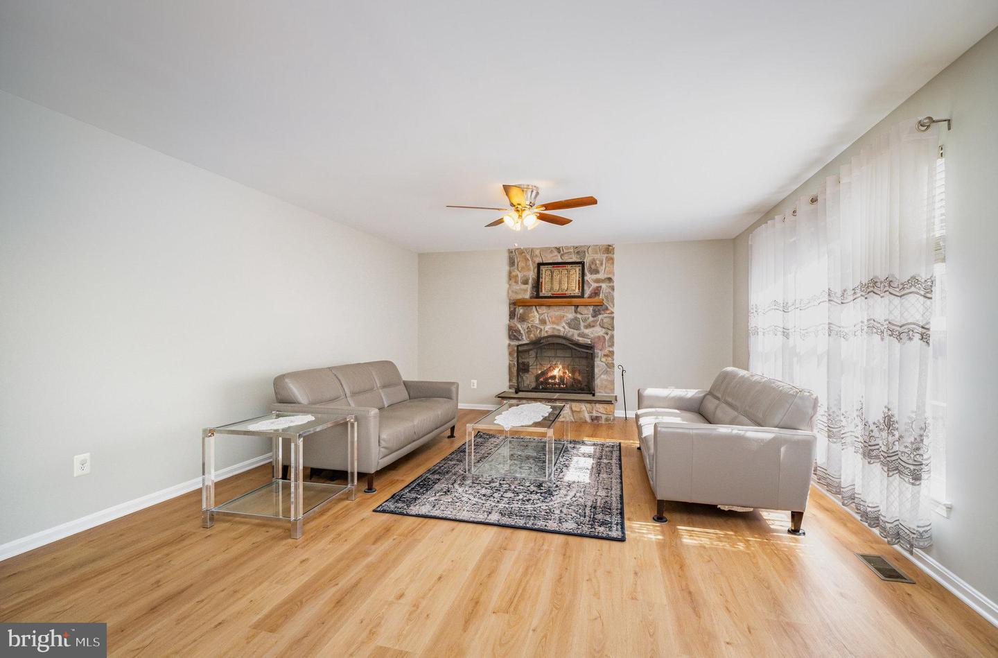 29 NEWBURY DR, STAFFORD, Virginia 22556, 5 Bedrooms Bedrooms, ,3 BathroomsBathrooms,Residential,For sale,29 NEWBURY DR,VAST2043136 MLS # VAST2043136