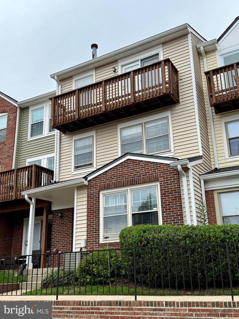 12608 KEMPSTON LN, WOODBRIDGE, Virginia 22192, 3 Bedrooms Bedrooms, ,2 BathroomsBathrooms,Residential,For sale,12608 KEMPSTON LN,VAPW2105350 MLS # VAPW2105350