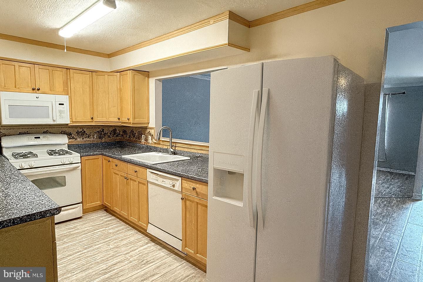 12608 KEMPSTON LN, WOODBRIDGE, Virginia 22192, 3 Bedrooms Bedrooms, ,2 BathroomsBathrooms,Residential,For sale,12608 KEMPSTON LN,VAPW2105350 MLS # VAPW2105350