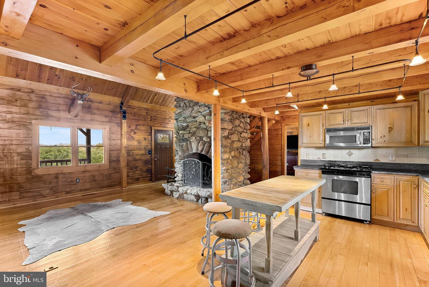 18837 TRINITY CHURCH RD, PURCELLVILLE, Virginia 20132, 3 Bedrooms Bedrooms, 11 Rooms Rooms,3 BathroomsBathrooms,Residential,For sale,18837 TRINITY CHURCH RD,VALO2108360 MLS # VALO2108360