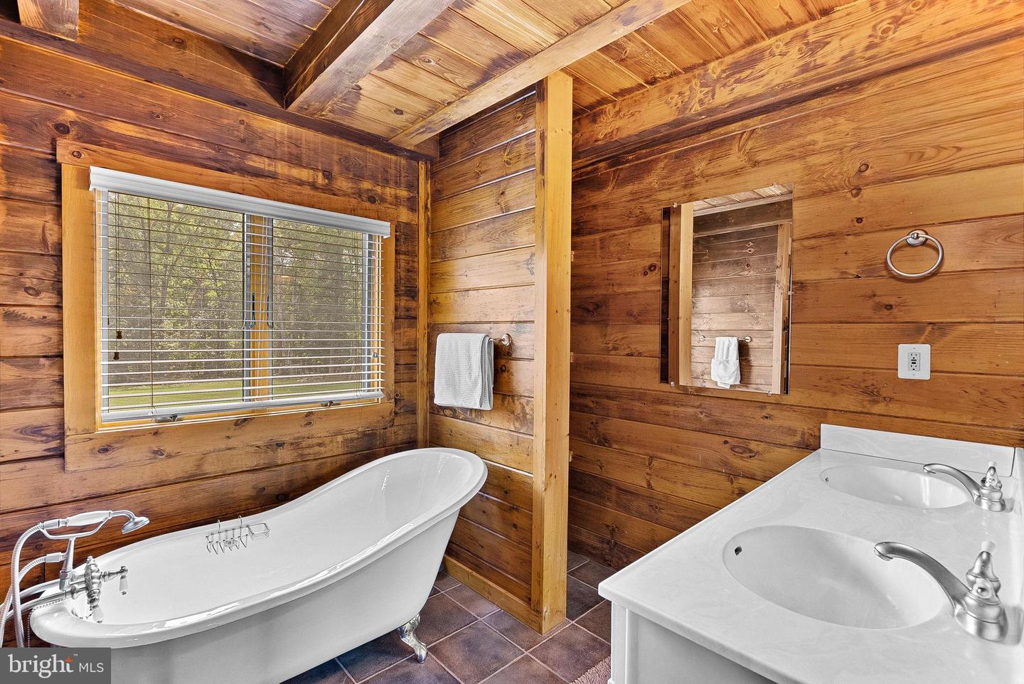 18837 TRINITY CHURCH RD, PURCELLVILLE, Virginia 20132, 3 Bedrooms Bedrooms, 11 Rooms Rooms,3 BathroomsBathrooms,Residential,For sale,18837 TRINITY CHURCH RD,VALO2108360 MLS # VALO2108360