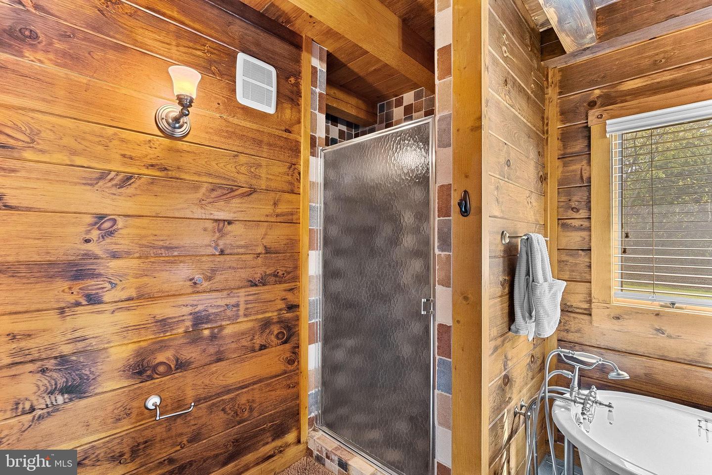 18837 TRINITY CHURCH RD, PURCELLVILLE, Virginia 20132, 3 Bedrooms Bedrooms, 11 Rooms Rooms,3 BathroomsBathrooms,Residential,For sale,18837 TRINITY CHURCH RD,VALO2108360 MLS # VALO2108360
