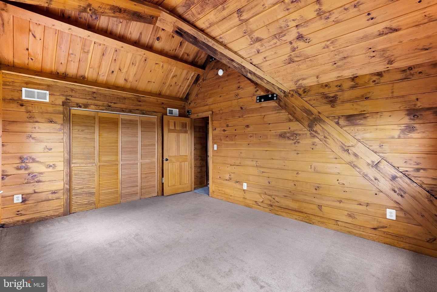 18837 TRINITY CHURCH RD, PURCELLVILLE, Virginia 20132, 3 Bedrooms Bedrooms, 11 Rooms Rooms,3 BathroomsBathrooms,Residential,For sale,18837 TRINITY CHURCH RD,VALO2108360 MLS # VALO2108360