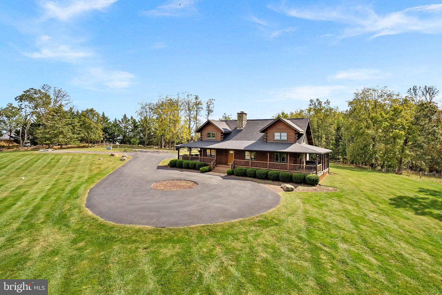 18837 TRINITY CHURCH RD, PURCELLVILLE, Virginia 20132, 3 Bedrooms Bedrooms, 11 Rooms Rooms,3 BathroomsBathrooms,Residential,For sale,18837 TRINITY CHURCH RD,VALO2108360 MLS # VALO2108360