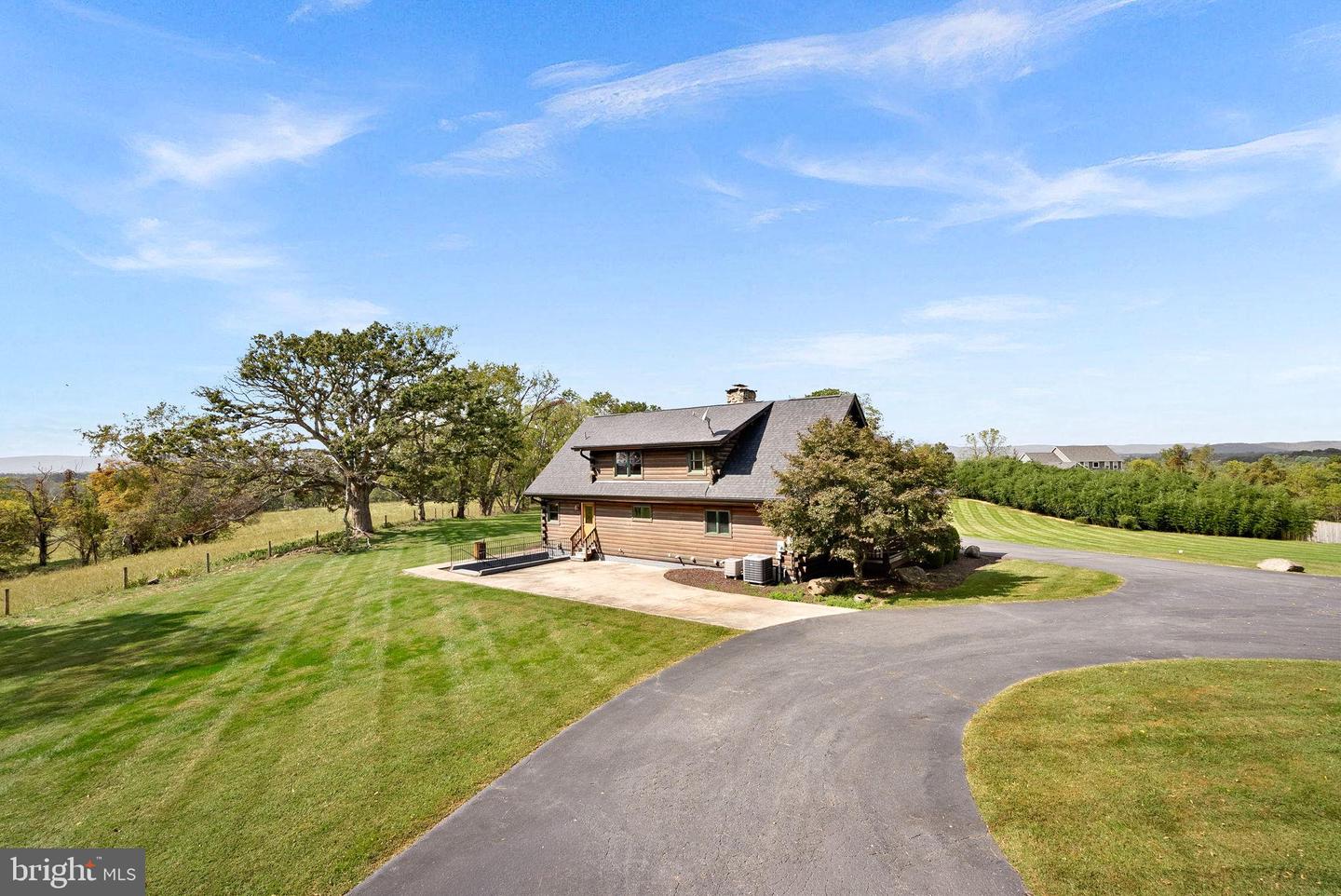 18837 TRINITY CHURCH RD, PURCELLVILLE, Virginia 20132, 3 Bedrooms Bedrooms, 11 Rooms Rooms,3 BathroomsBathrooms,Residential,For sale,18837 TRINITY CHURCH RD,VALO2108360 MLS # VALO2108360