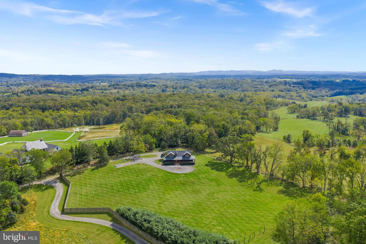 18837 TRINITY CHURCH RD, PURCELLVILLE, Virginia 20132, 3 Bedrooms Bedrooms, 11 Rooms Rooms,3 BathroomsBathrooms,Residential,For sale,18837 TRINITY CHURCH RD,VALO2108360 MLS # VALO2108360