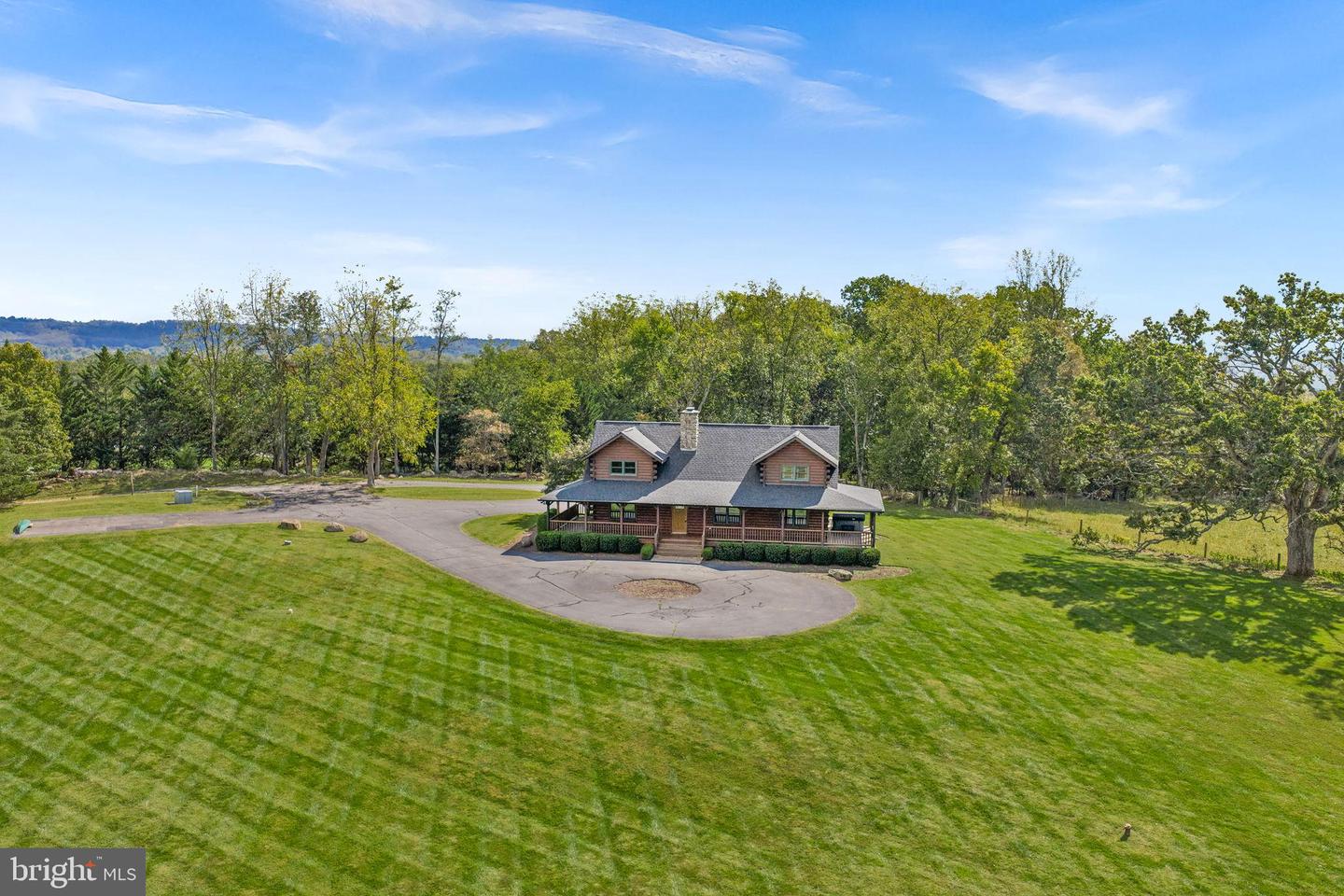 18837 TRINITY CHURCH RD, PURCELLVILLE, Virginia 20132, 3 Bedrooms Bedrooms, 11 Rooms Rooms,3 BathroomsBathrooms,Residential,For sale,18837 TRINITY CHURCH RD,VALO2108360 MLS # VALO2108360