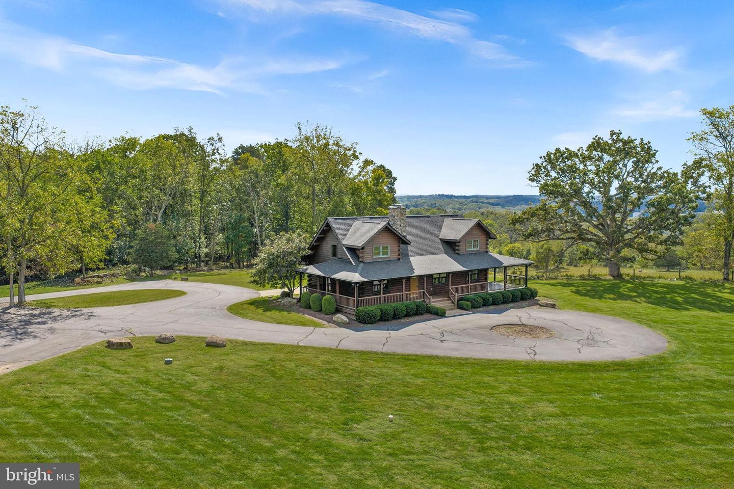 18837 TRINITY CHURCH RD, PURCELLVILLE, Virginia 20132, 3 Bedrooms Bedrooms, 11 Rooms Rooms,3 BathroomsBathrooms,Residential,For sale,18837 TRINITY CHURCH RD,VALO2108360 MLS # VALO2108360