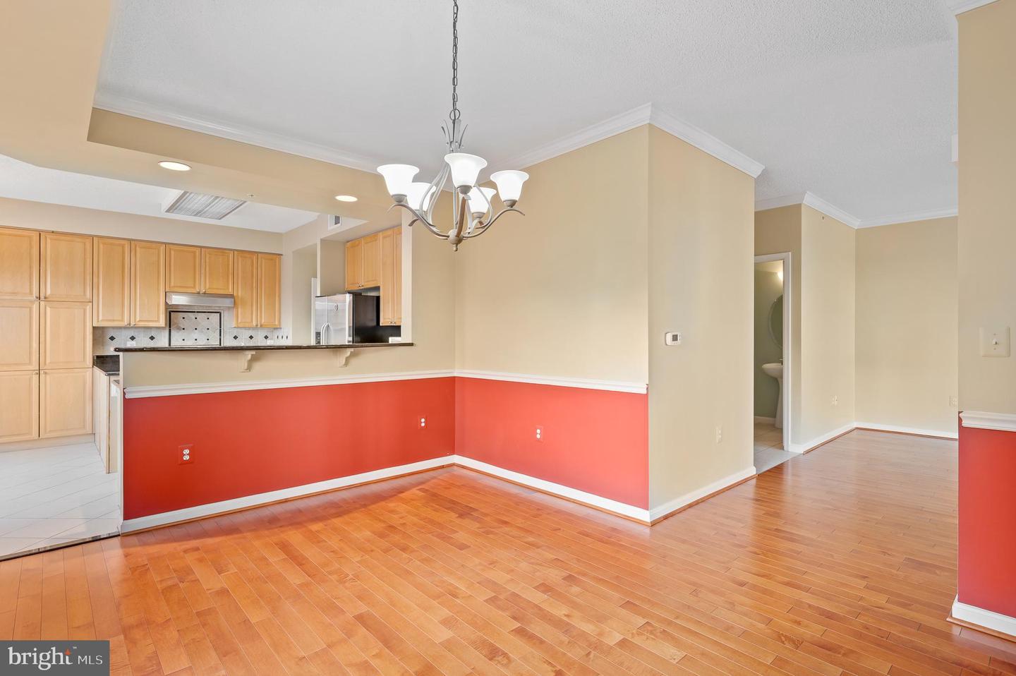 19355 CYPRESS RIDGE TER #406, LEESBURG, Virginia 20176, 3 Bedrooms Bedrooms, 7 Rooms Rooms,2 BathroomsBathrooms,Residential,For sale,19355 CYPRESS RIDGE TER #406,VALO2108364 MLS # VALO2108364