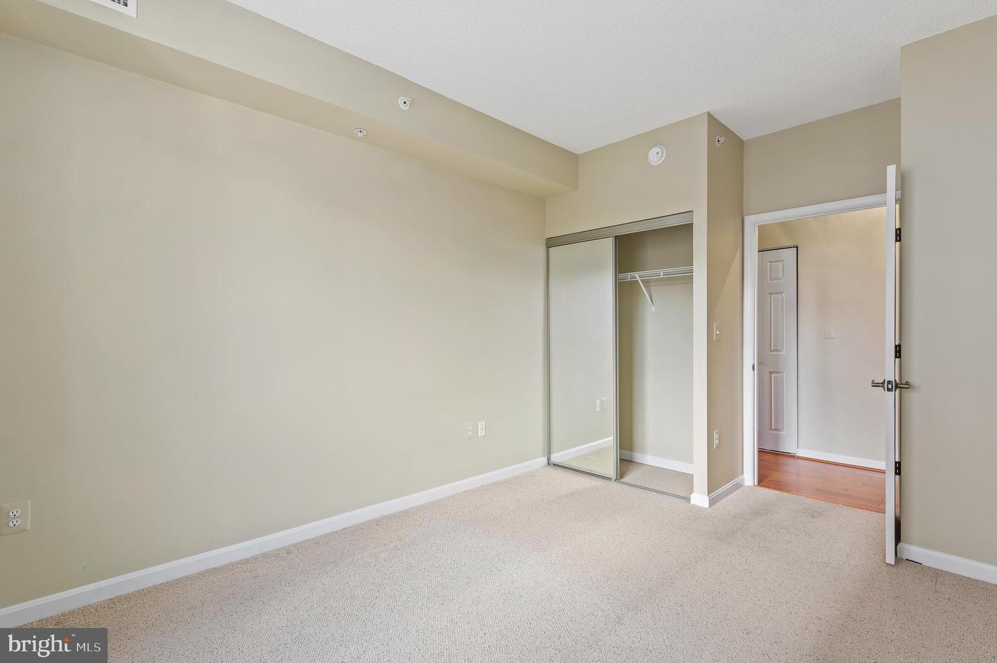 19355 CYPRESS RIDGE TER #406, LEESBURG, Virginia 20176, 3 Bedrooms Bedrooms, 7 Rooms Rooms,2 BathroomsBathrooms,Residential,For sale,19355 CYPRESS RIDGE TER #406,VALO2108364 MLS # VALO2108364