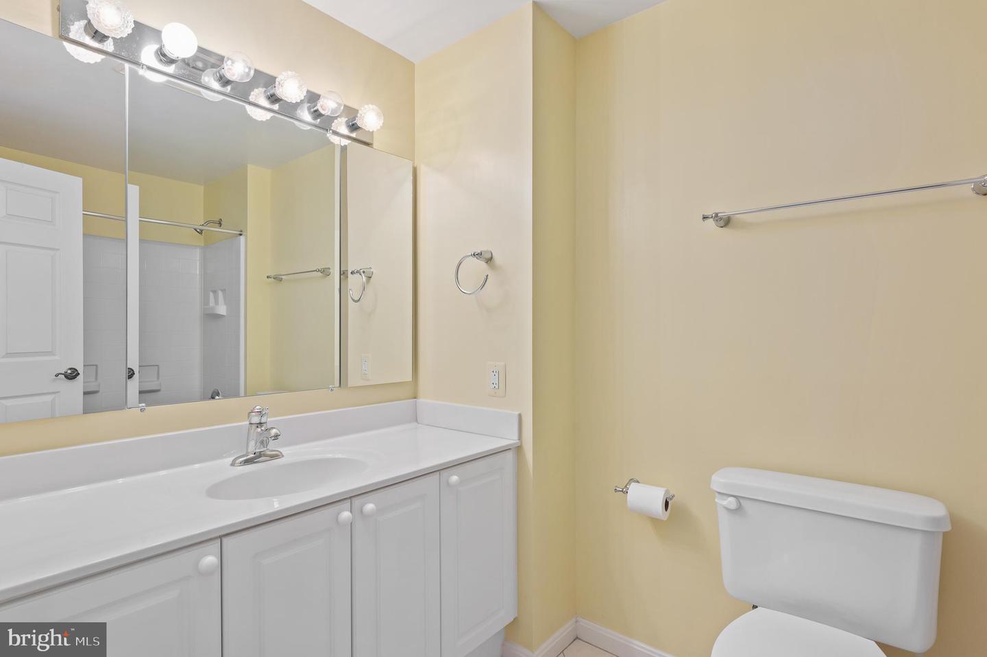 19355 CYPRESS RIDGE TER #406, LEESBURG, Virginia 20176, 3 Bedrooms Bedrooms, 7 Rooms Rooms,2 BathroomsBathrooms,Residential,For sale,19355 CYPRESS RIDGE TER #406,VALO2108364 MLS # VALO2108364