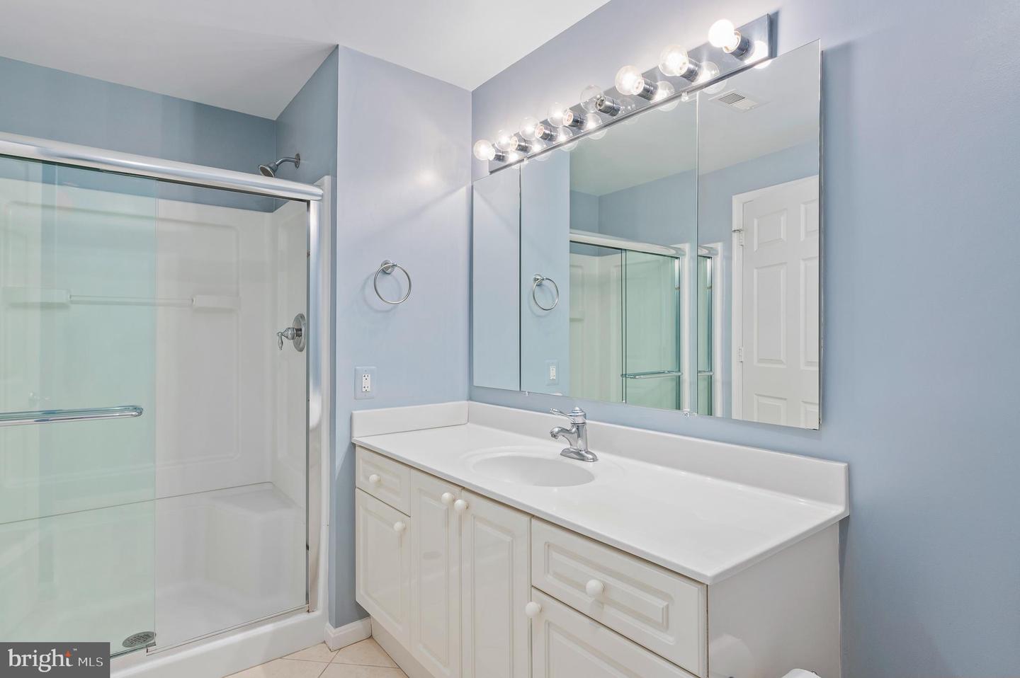 19355 CYPRESS RIDGE TER #406, LEESBURG, Virginia 20176, 3 Bedrooms Bedrooms, 7 Rooms Rooms,2 BathroomsBathrooms,Residential,For sale,19355 CYPRESS RIDGE TER #406,VALO2108364 MLS # VALO2108364