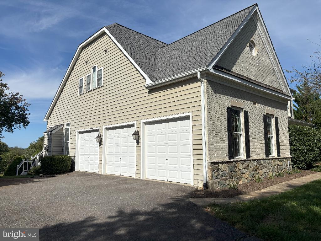 40372 STONEBROOK HAMLET PL, WATERFORD, Virginia 20197, 5 Bedrooms Bedrooms, ,4 BathroomsBathrooms,Residential,For sale,40372 STONEBROOK HAMLET PL,VALO2108366 MLS # VALO2108366