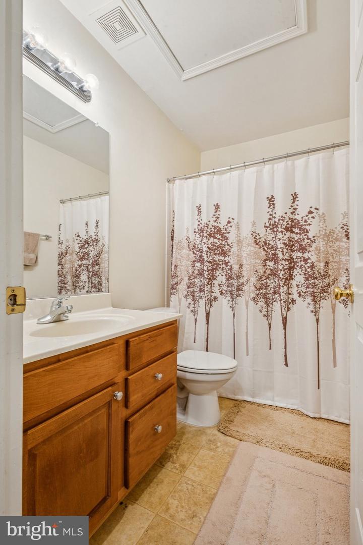 202 HEMLOCK DR, STAFFORD, Virginia 22554, 3 Bedrooms Bedrooms, ,3 BathroomsBathrooms,Residential,For sale,202 HEMLOCK DR,VAST2043324 MLS # VAST2043324