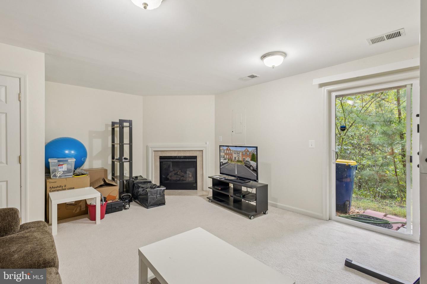 202 HEMLOCK DR, STAFFORD, Virginia 22554, 3 Bedrooms Bedrooms, ,3 BathroomsBathrooms,Residential,For sale,202 HEMLOCK DR,VAST2043324 MLS # VAST2043324