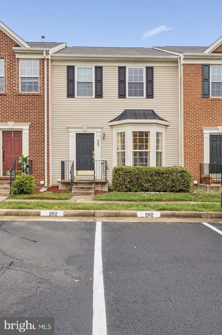 202 HEMLOCK DR, STAFFORD, Virginia 22554, 3 Bedrooms Bedrooms, ,3 BathroomsBathrooms,Residential,For sale,202 HEMLOCK DR,VAST2043324 MLS # VAST2043324