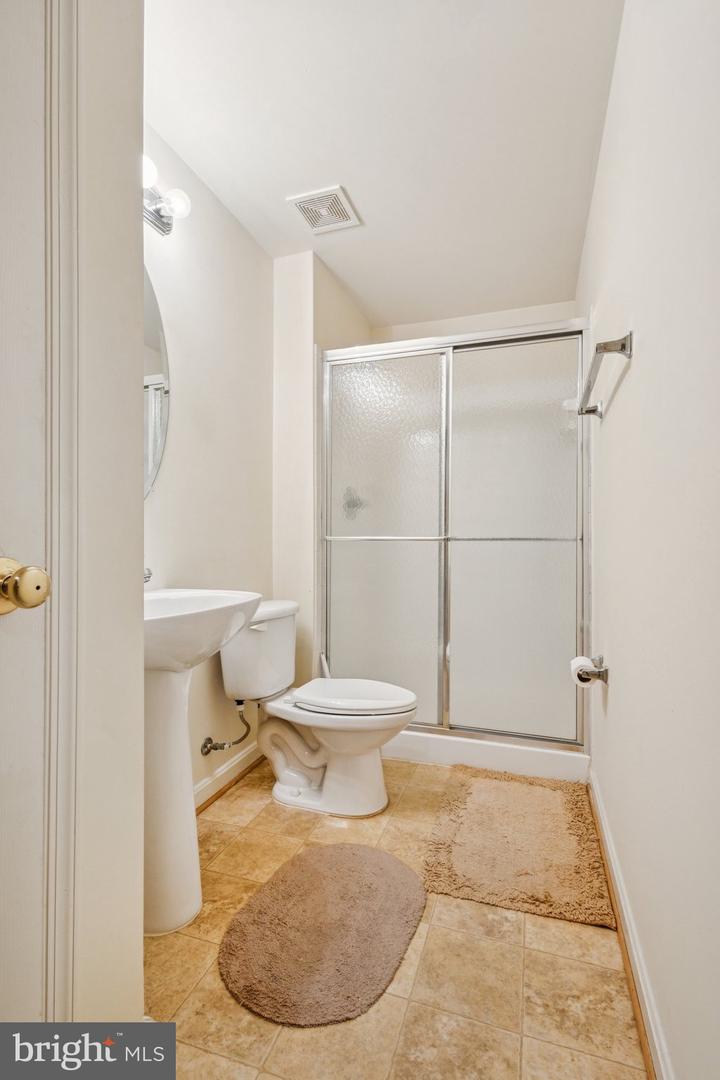 202 HEMLOCK DR, STAFFORD, Virginia 22554, 3 Bedrooms Bedrooms, ,3 BathroomsBathrooms,Residential,For sale,202 HEMLOCK DR,VAST2043324 MLS # VAST2043324