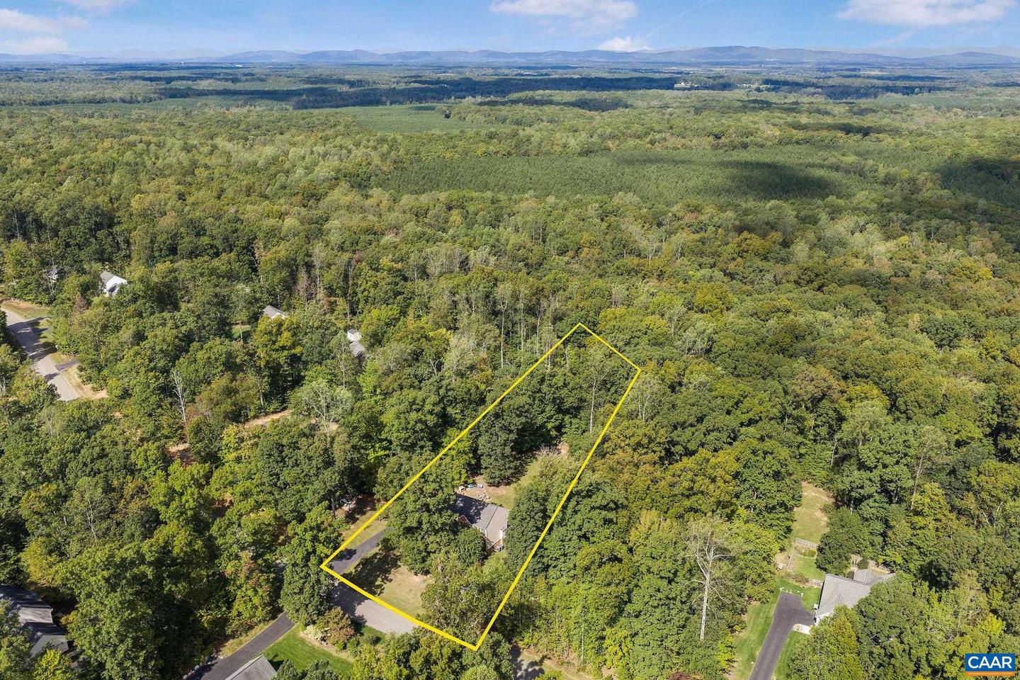 419 CARTER LN, LOUISA, Virginia 23093, 5 Bedrooms Bedrooms, ,3 BathroomsBathrooms,Residential,For sale,419 CARTER LN,669698 MLS # 669698
