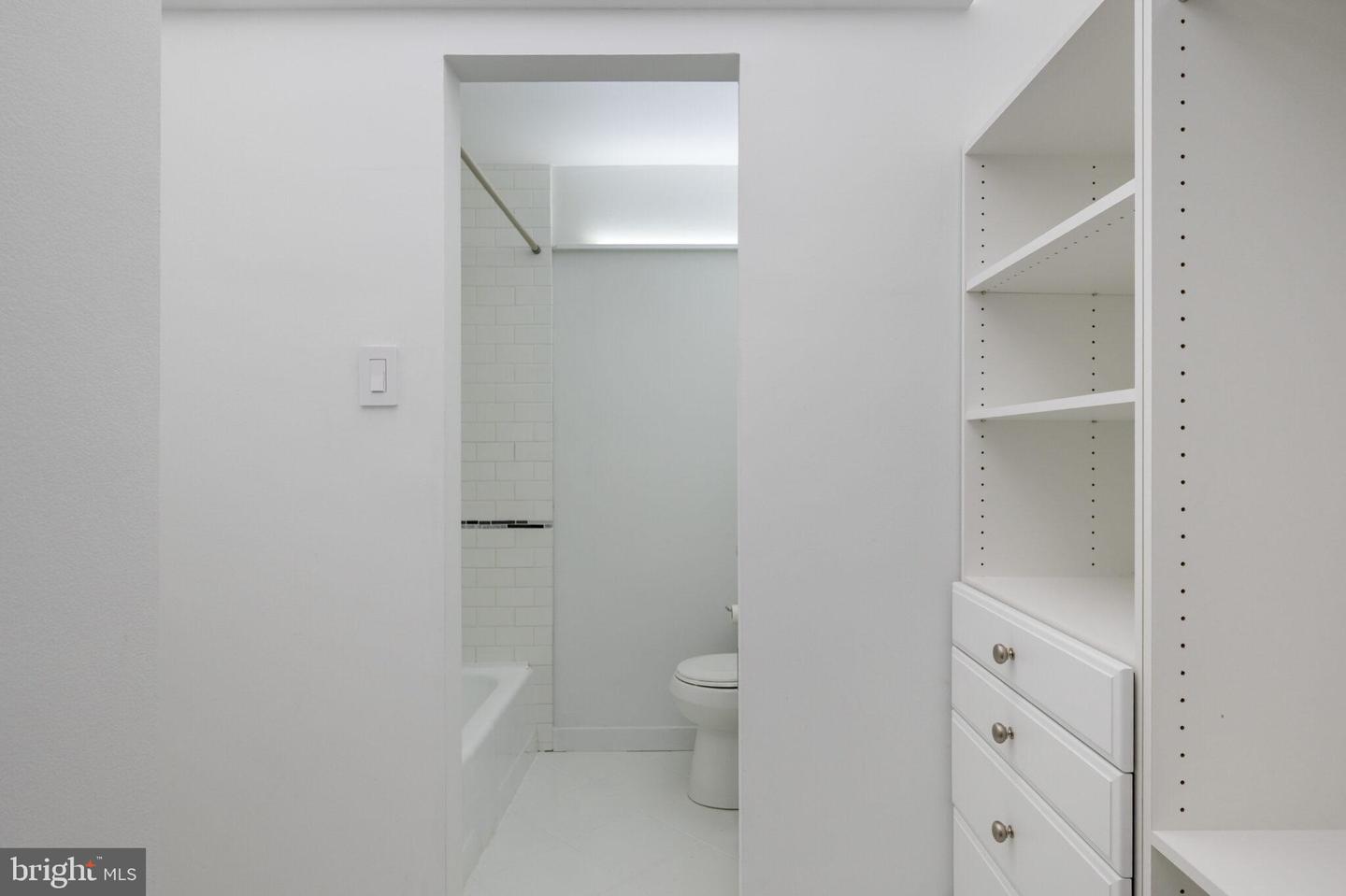 1011 ARLINGTON BLVD #424, ARLINGTON, Virginia 22209, ,1 BathroomBathrooms,Residential,For sale,1011 ARLINGTON BLVD #424,VAAR2064644 MLS # VAAR2064644