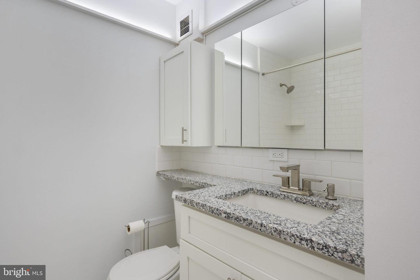 1011 ARLINGTON BLVD #424, ARLINGTON, Virginia 22209, ,1 BathroomBathrooms,Residential,For sale,1011 ARLINGTON BLVD #424,VAAR2064644 MLS # VAAR2064644