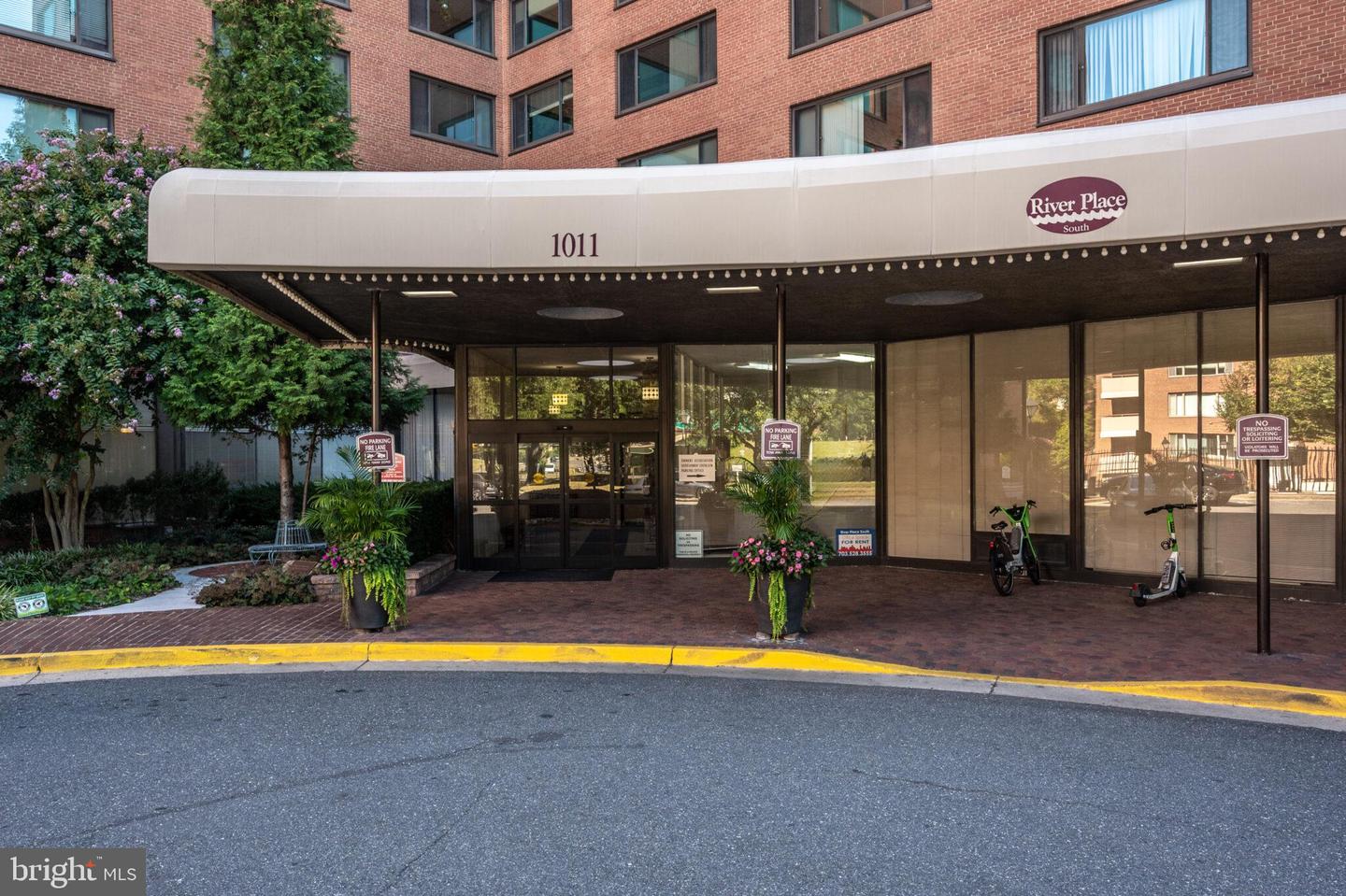 1011 ARLINGTON BLVD #424, ARLINGTON, Virginia 22209, ,1 BathroomBathrooms,Residential,For sale,1011 ARLINGTON BLVD #424,VAAR2064644 MLS # VAAR2064644