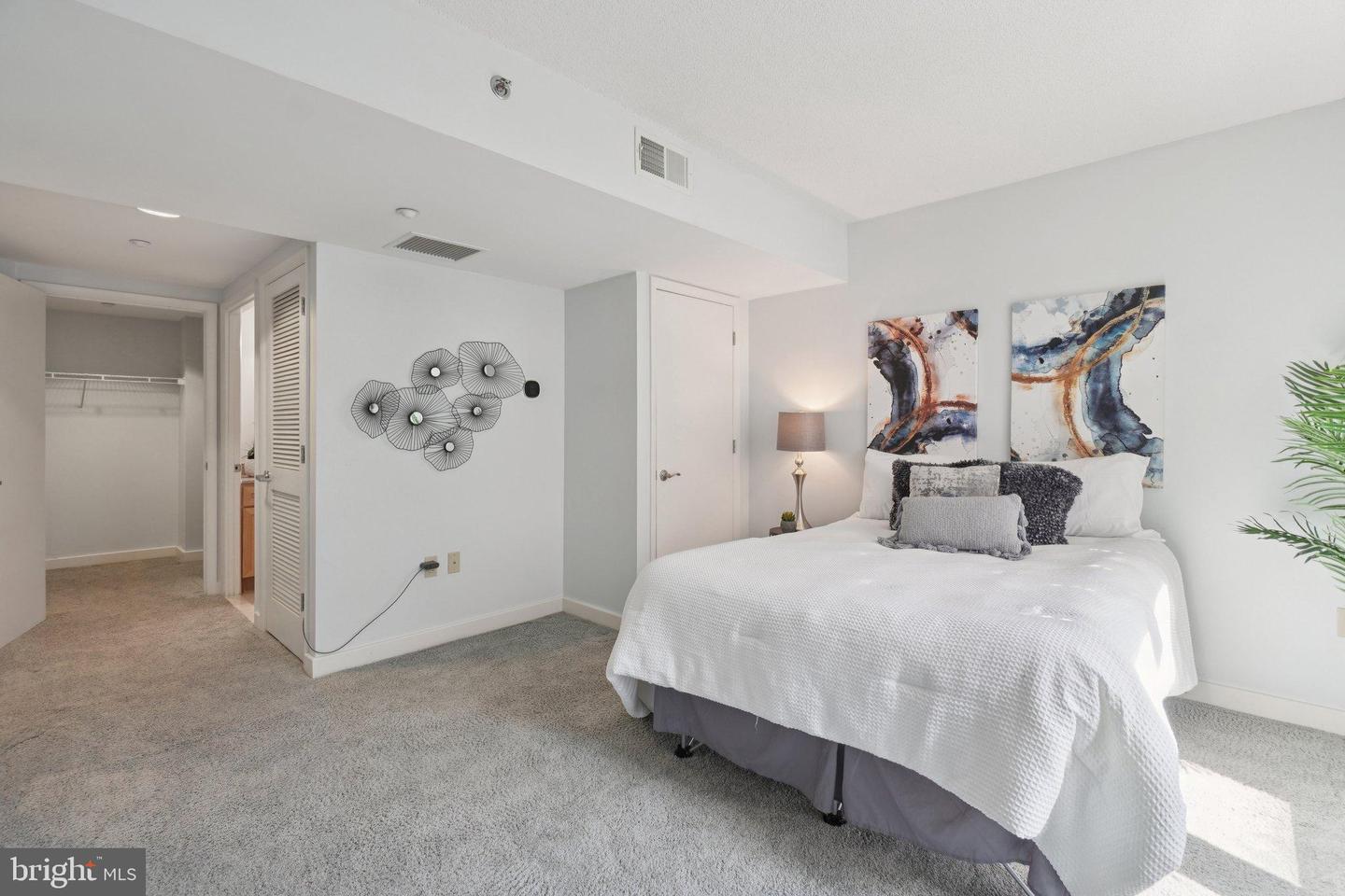 1150 K ST NW #1111, WASHINGTON, District Of Columbia 20005, 2 Bedrooms Bedrooms, 6 Rooms Rooms,2 BathroomsBathrooms,Residential,For sale,1150 K ST NW #1111,DCDC2225872 MLS # DCDC2225872