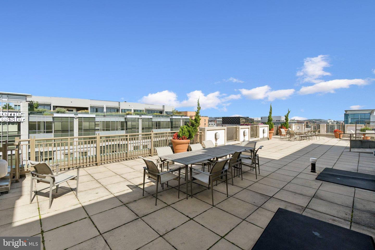 1150 K ST NW #1111, WASHINGTON, District Of Columbia 20005, 2 Bedrooms Bedrooms, 6 Rooms Rooms,2 BathroomsBathrooms,Residential,For sale,1150 K ST NW #1111,DCDC2225872 MLS # DCDC2225872