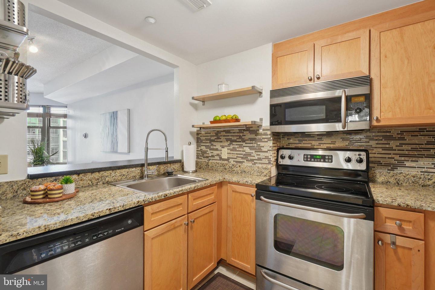 1150 K ST NW #1111, WASHINGTON, District Of Columbia 20005, 2 Bedrooms Bedrooms, 6 Rooms Rooms,2 BathroomsBathrooms,Residential,For sale,1150 K ST NW #1111,DCDC2225872 MLS # DCDC2225872