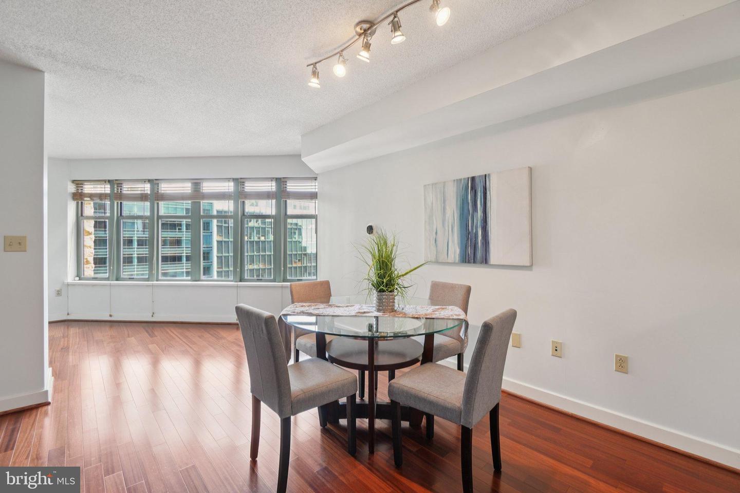 1150 K ST NW #1111, WASHINGTON, District Of Columbia 20005, 2 Bedrooms Bedrooms, 6 Rooms Rooms,2 BathroomsBathrooms,Residential,For sale,1150 K ST NW #1111,DCDC2225872 MLS # DCDC2225872