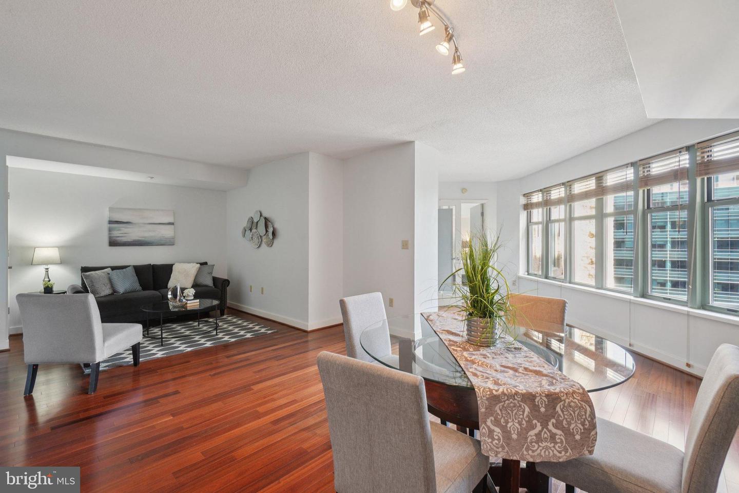 1150 K ST NW #1111, WASHINGTON, District Of Columbia 20005, 2 Bedrooms Bedrooms, 6 Rooms Rooms,2 BathroomsBathrooms,Residential,For sale,1150 K ST NW #1111,DCDC2225872 MLS # DCDC2225872